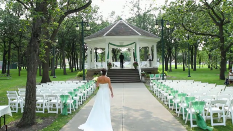 This image shows a wedding at Island Park.