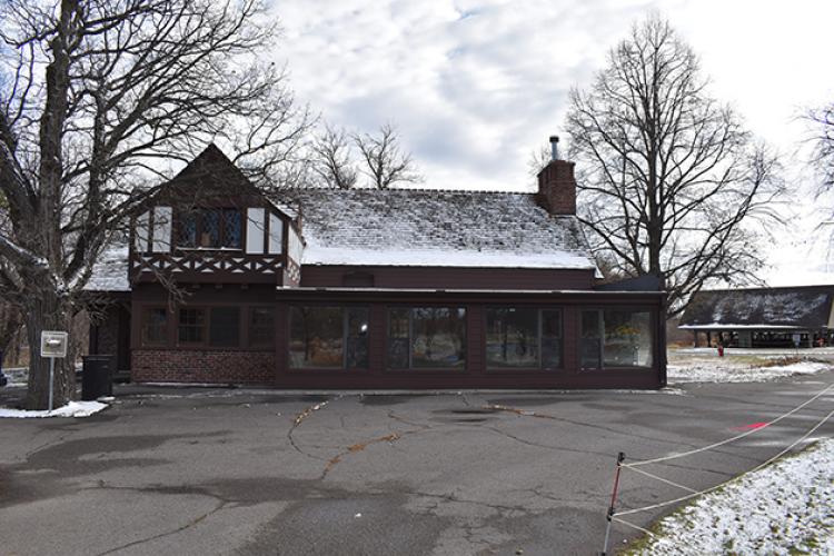 edgewoodchalet This image shows the Edgewood Chalet.