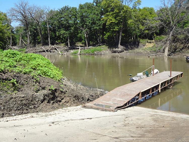 iwenparkboatramp2013 This image shows the boat ramp at Iwen Park.