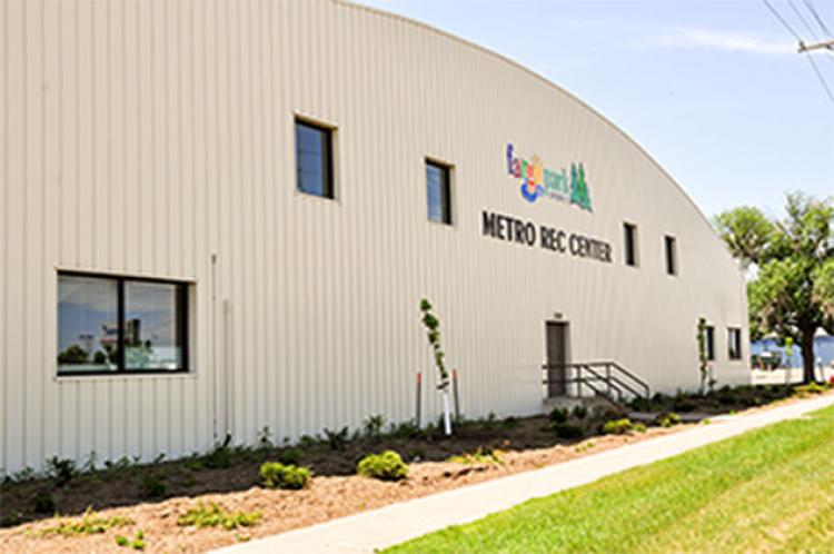 metroreccenter2018 This image shows the outside of the Metro Rec Center.