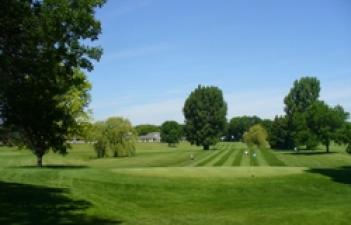 This image shows the fairway and green of a hole at El Zagal.